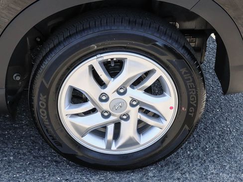 New 2026 Hyundai Venue SE FWD image 13
