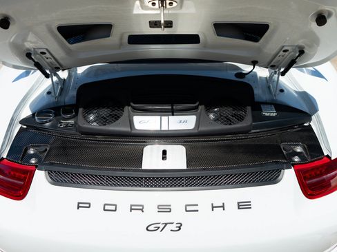 Used 2015 Porsche 911 GT3 RWD image 43