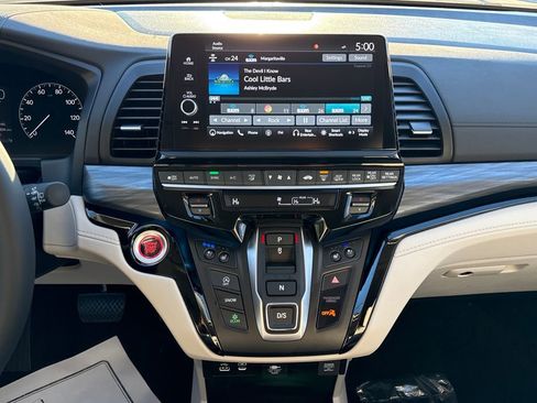 New 2026 Honda Odyssey Elite image 15