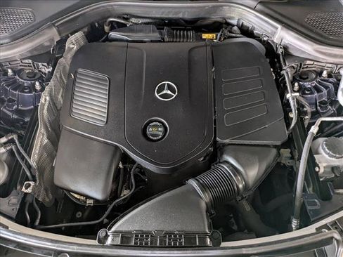 Used 2024 Mercedes-Benz GLC 300 4MATIC image 24