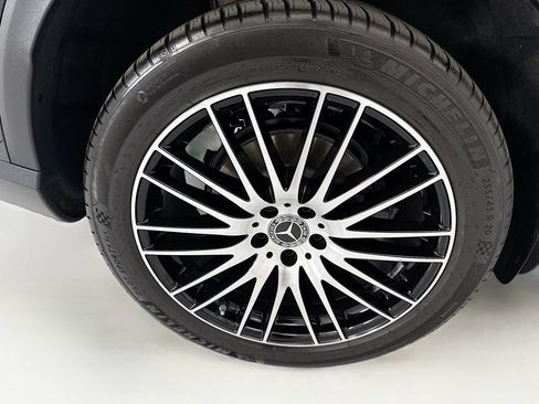 Certified 2025 Mercedes-Benz GLC 300 4MATIC image 32
