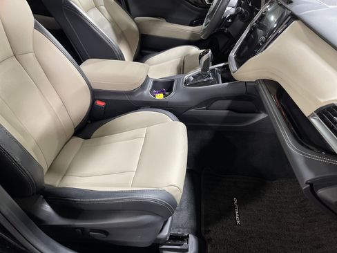 Used 2023 Subaru Outback Limited image 14