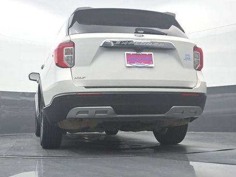 Used 2022 Ford Explorer XLT w/ Equipment Group 202A RWD image 31