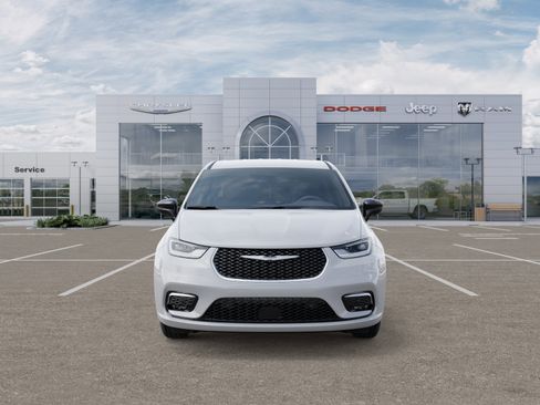 New 2026 Chrysler Pacifica Select FWD image 6