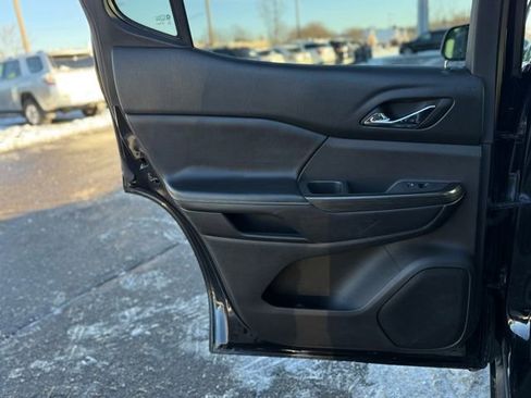 Used 2019 GMC Acadia SLT image 15