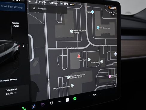 Used 2023 Tesla Model Y Performance image 28