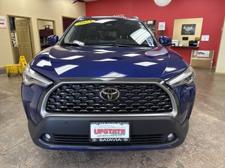 Used 2023 Toyota Corolla Cross XLE w/ Convenience Package video 2