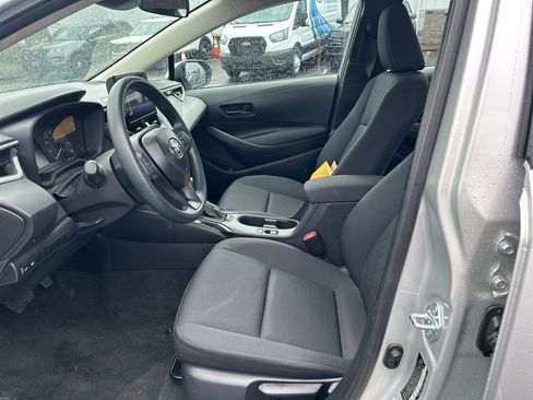Used 2025 Toyota Corolla LE FWD image 6