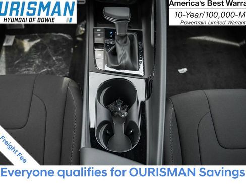 New 2025 Hyundai Elantra SEL image 24