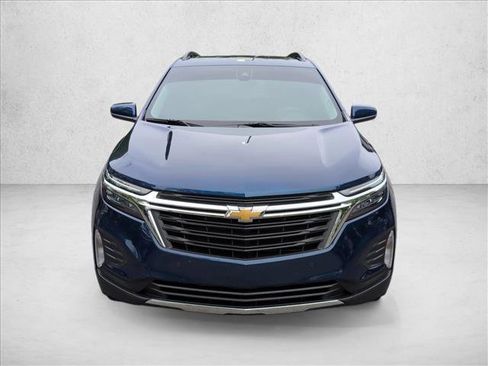 Used 2022 Chevrolet Equinox LT FWD image 2