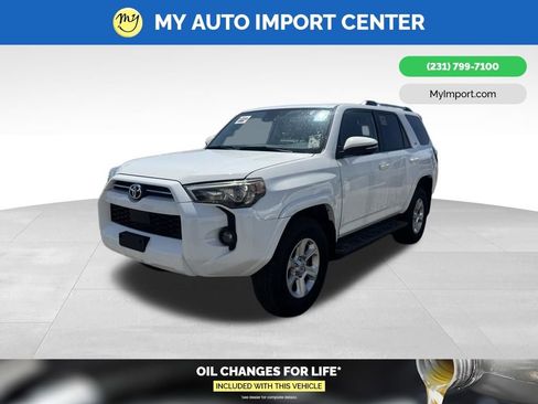 Used 2024 Toyota 4Runner SR5 Premium AWD/4WD image 3