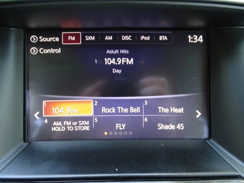 Used 2019 Nissan Pathfinder SV image 20