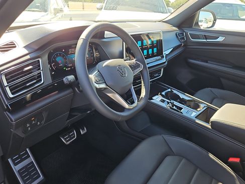 New 2026 Volkswagen Atlas Cross Sport SEL R-Line AWD/4WD image 14