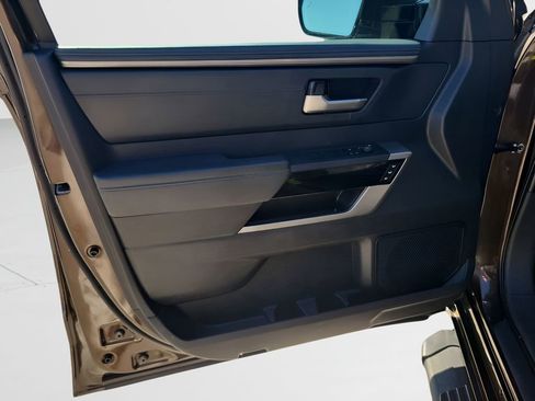 Used 2023 Toyota Tundra Limited image 37