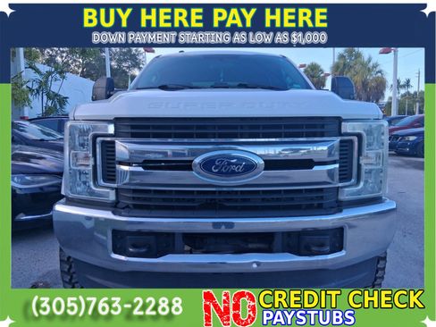 Used 2017 Ford F250 XLT AWD/4WD image 3