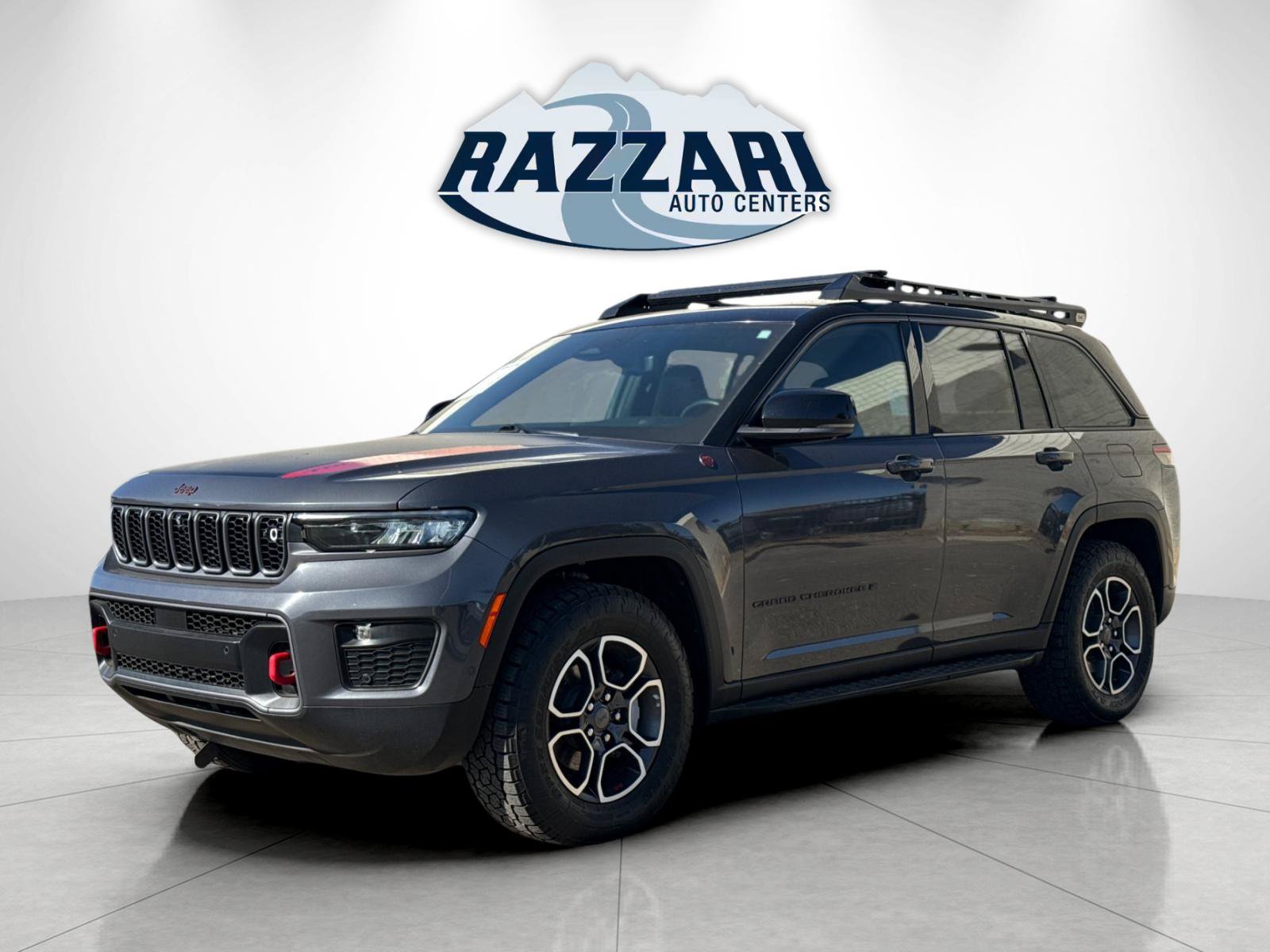 Used 2022 Jeep Grand Cherokee Trailhawk w/ ADV Protech Group II AWD/4WD image 7