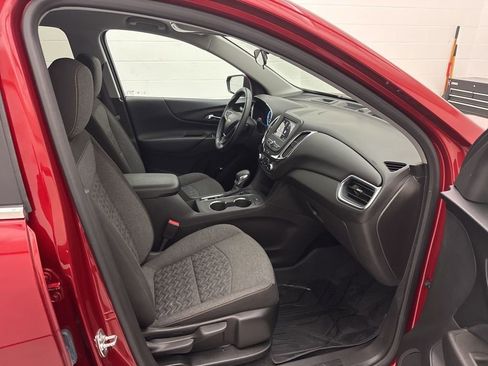 Used 2024 Chevrolet Equinox LT w/ LPO, Floor Liner Package FWD image 40