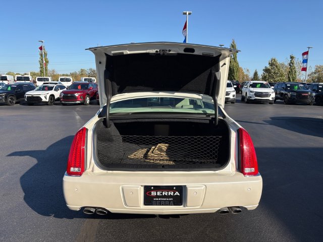 Used 2008 Cadillac DTS FWD image 16