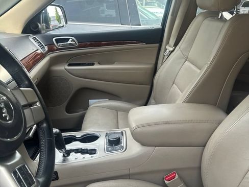 Used 2012 Jeep Grand Cherokee Limited AWD/4WD image 2