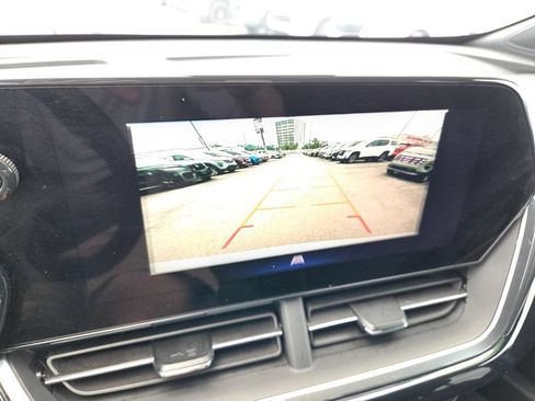 Used 2025 Chevrolet Trax RS w/ Driver Confidence Package FWD image 32