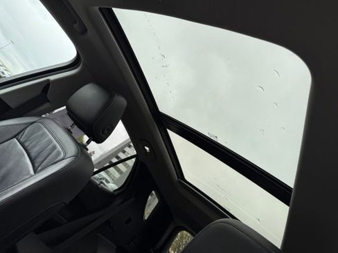 Used 2019 Chevrolet Equinox Premier AWD/4WD image 3