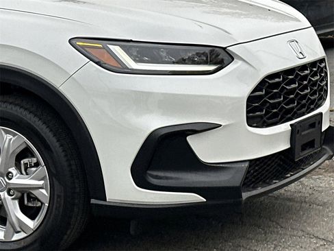 Used 2025 Honda HR-V LX image 5