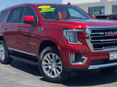 Used 2024 GMC Yukon SLT w/ SLT Luxury Package
