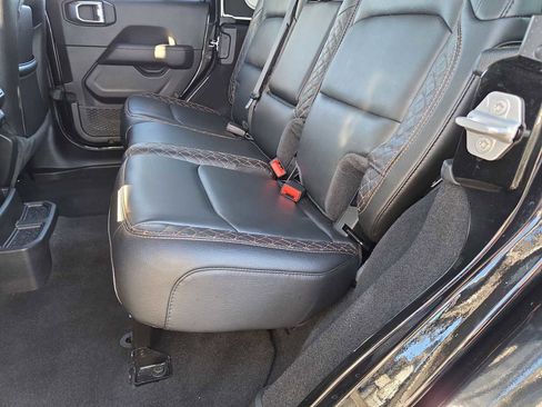 Used 2021 Jeep Wrangler Unlimited Sahara image 21