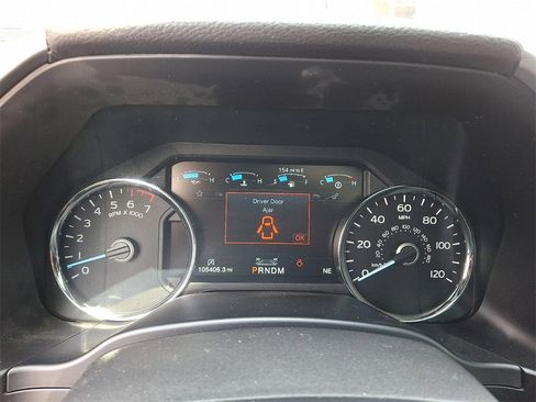 Used 2018 Ford F150 Platinum w/ Equipment Group 701A Luxury image 23