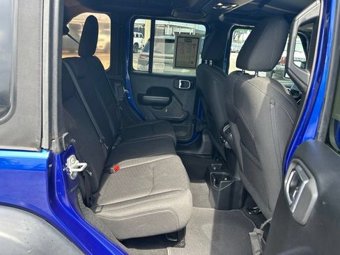 Used 2019 Jeep Wrangler Unlimited Sport S AWD/4WD image 28