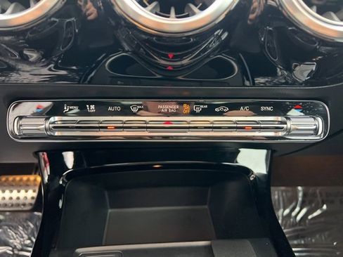 Used 2023 Mercedes-Benz CLA 250 4MATIC image 29