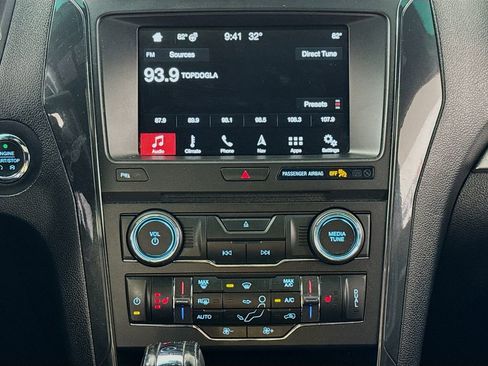 Used 2017 Ford Explorer XLT w/ Equipment Group 202A image 15