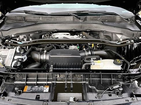 Certified 2025 Ford Explorer ST image 10