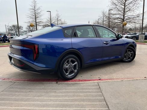 Used 2025 Kia K4 LXS image 6