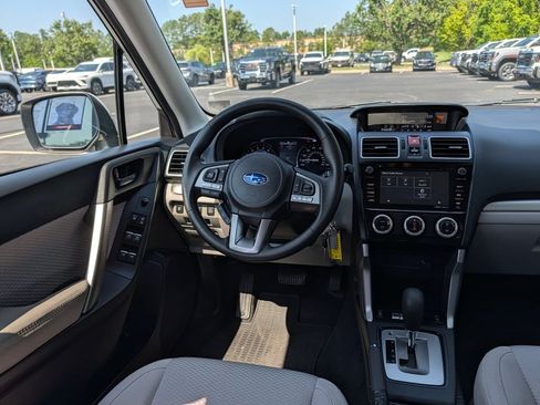 Used 2018 Subaru Forester 2.5i Premium AWD/4WD image 11