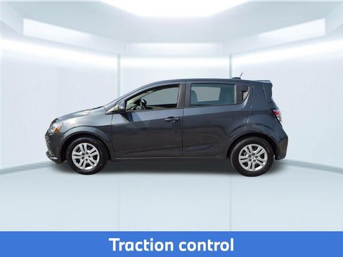 Used 2020 Chevrolet Sonic LT FWD image 2