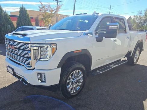 Used 2023 GMC Sierra 2500 Denali image 3