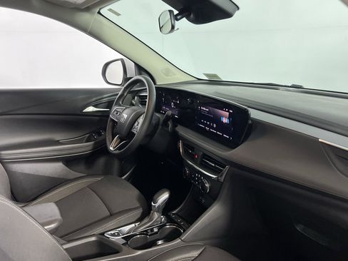 Used 2025 Buick Encore GX Preferred image 32