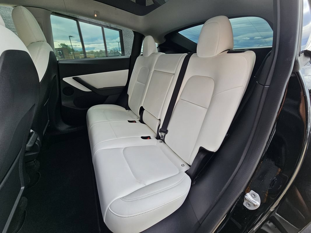 Used 2021 Tesla Model Y Long Range AWD/4WD image 18