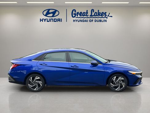 Certified 2024 Hyundai Elantra Limited FWD image 6