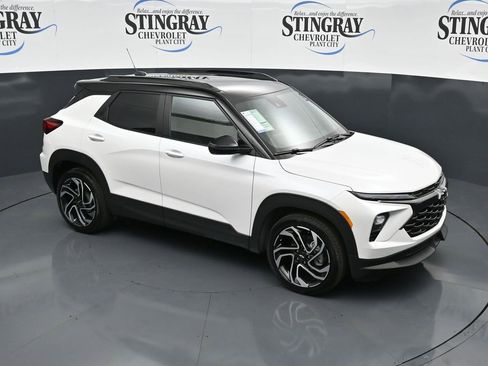 Used 2025 Chevrolet TrailBlazer RS w/ Convenience Package image 9