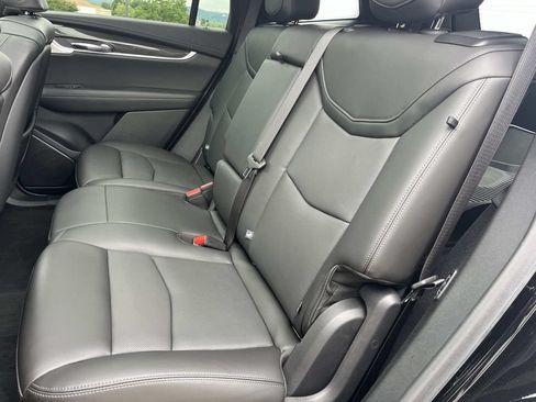 Certified 2025 Cadillac XT6 Sport w/ LPO, Floor Liner Package AWD/4WD image 22