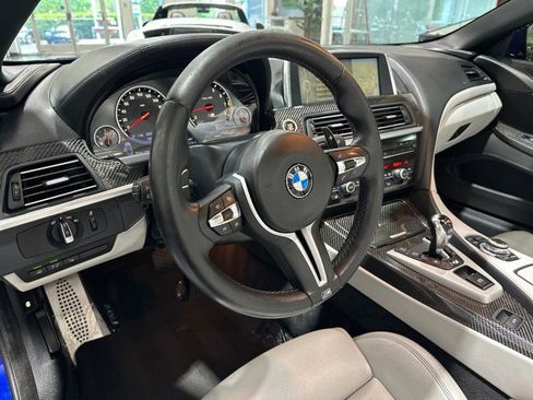 Used 2012 BMW M6 Convertible RWD image 3