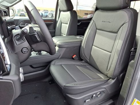 New 2026 GMC Sierra 1500 Denali w/ Technology Package image 6