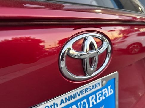 Used 2025 Toyota RAV4 XLE FWD image 30