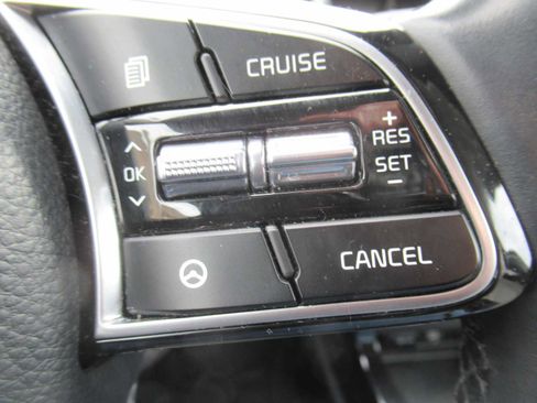 Used 2023 Kia Seltos EX image 22