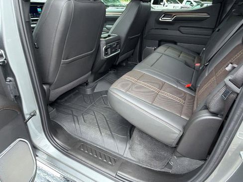 Used 2024 Chevrolet Silverado 1500 High Country w/ High Country Premium Package AWD/4WD image 22