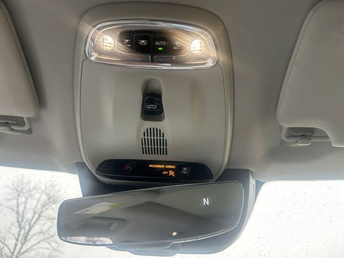 Used 2016 Volvo XC90 T6 Momentum w/ Momentum Plus Package image 40