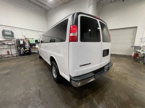 Used 2017 Chevrolet Express 3500 LT w/ LT Preferred Equipment Group image 37