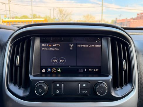 Used 2020 Chevrolet Colorado LT AWD/4WD image 36